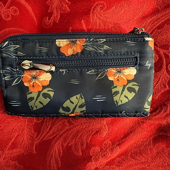 LUG TRAM  Women’s Wallet Florals 7”x3.5” Good Condition - Picture 2 of 12
